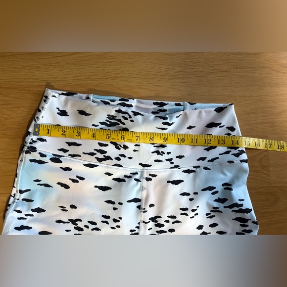 Fabletics Monochrome Patterned PowerHold Leggings - Picture 6 of 11